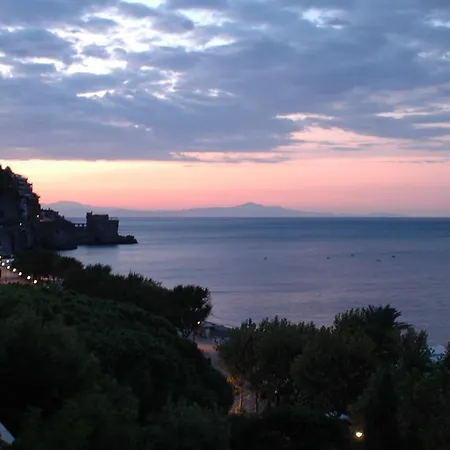 Apartment Tizi Corso Reginna