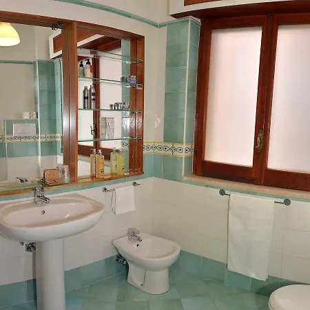 Tizi Corso Reginna Apartman *